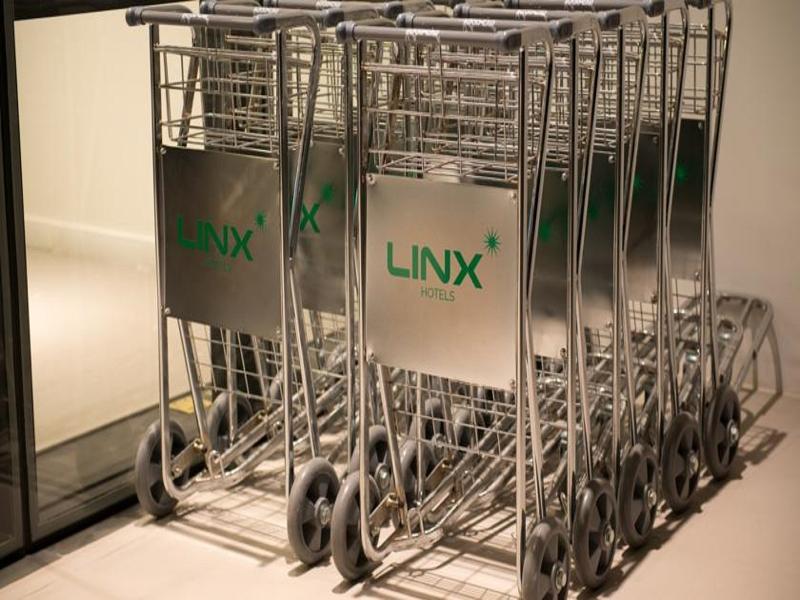 Linx Confins Hotel Bagian luar foto